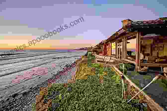 Sunset Coast Cottage: Front View With Beach And Ocean Beyond Sunset Coast Cottage (Grayton Beach 1)